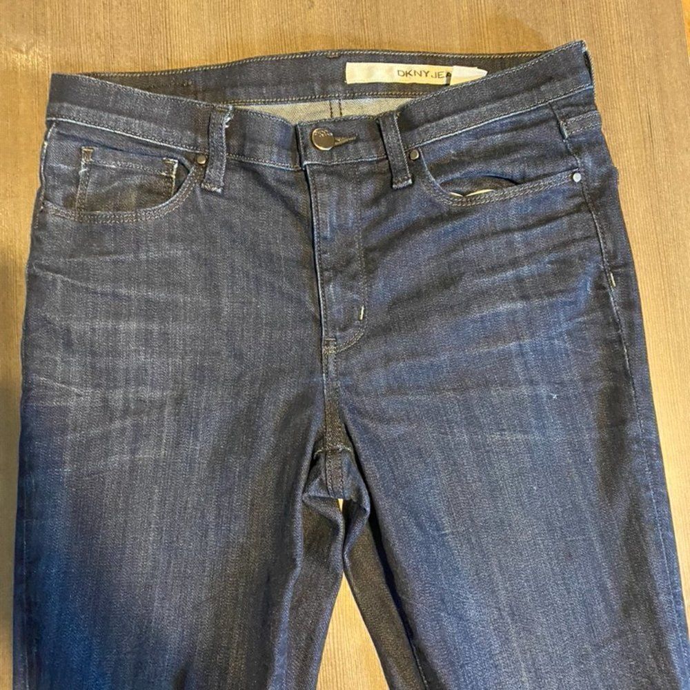 DKNY Dark Wash Jeans -- Sz 6 - Picture 7 of 7